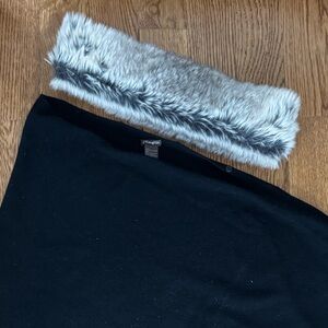 J.McLaughlin Black Cashmere Faux Fur Cape